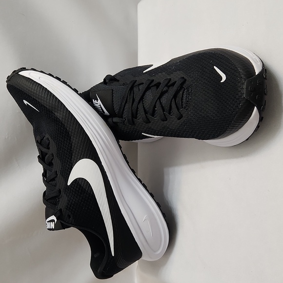 Nike Resolution 8 Running Sneakers (M Size 9) - Picture 3 of 13